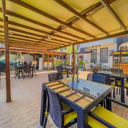 Apart Otel Nehir Suits